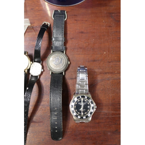 742 - Selection of watches, Mambo watch with tin, Felix the cat , Timex, Citizen all in unknown working or... 