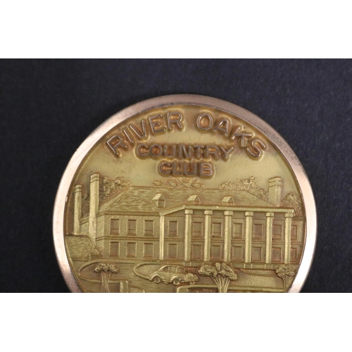 1242 - Cased tennis trophy medal. RIVER OAKS COUNTRY CLUB TENNIS TOURNAMENT 1972 SINGLES R.U. Rod Laver def... 