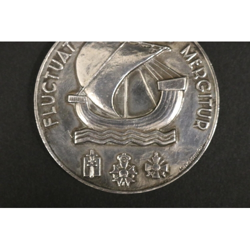 1363 - Medallion - FLUCTUAT NEC MERGITUR (He/she are rocked by the waves but does not sink) VILLE DE PARIS,... 