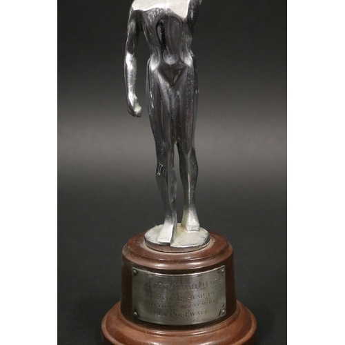 1177 - Figural trophy. Inscribed, DAILY MIRROR CHANNEL 10 CALTEX N.S.W SPORTS STAR 1970 MONTH OF SEPTEMBER ... 