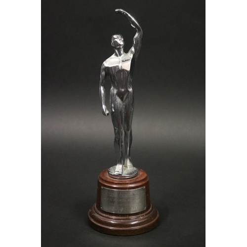 1178 - Figural trophy. Inscribed, DAILY MIRROR CHANNEL 10 CALTEX N.S.W SPORTS STAR 1971 MONTH OF NOVEMBER K... 