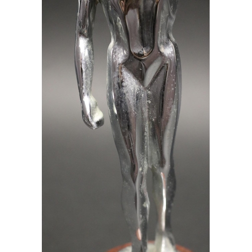 1178 - Figural trophy. Inscribed, DAILY MIRROR CHANNEL 10 CALTEX N.S.W SPORTS STAR 1971 MONTH OF NOVEMBER K... 