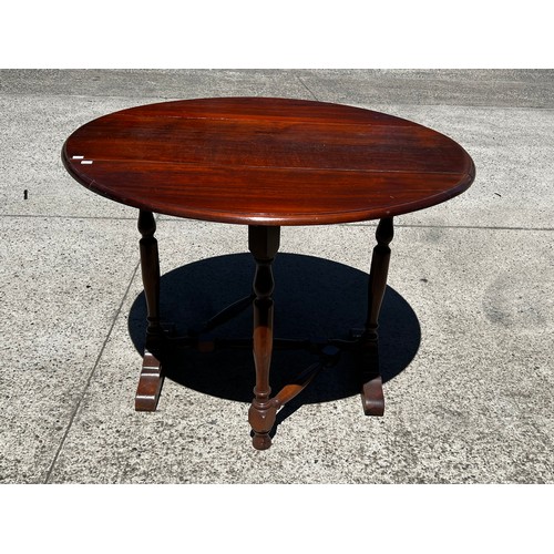 418 - Vintage drop side table. approx  74 cm H 105 cm D 47 cm W (106 cm W extended)