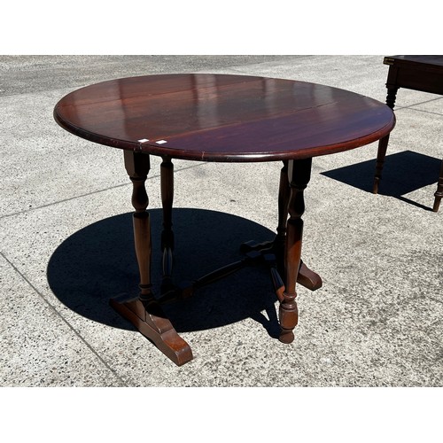 418 - Vintage drop side table. approx  74 cm H 105 cm D 47 cm W (106 cm W extended)