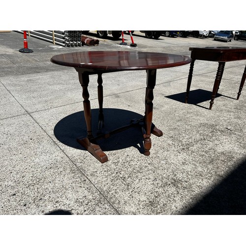 418 - Vintage drop side table. approx  74 cm H 105 cm D 47 cm W (106 cm W extended)