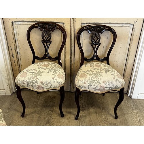 483 - Set of four quality antique rosewood pierced balloon back chairs (4)