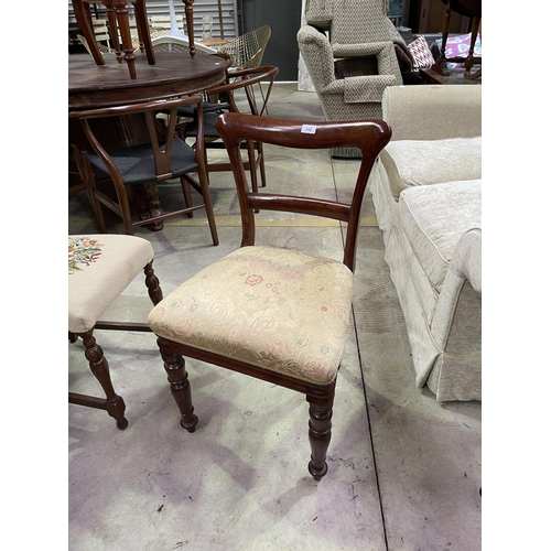 493 - Antique turned leg dining chair
