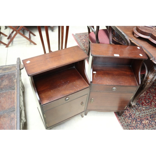 604 - Pair of pedestal single drawer bedside cabinets, approx 77cm H x 46cm W x 28cm D (2)