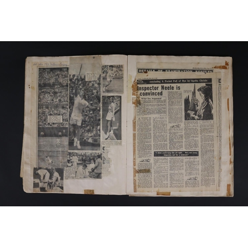 1079 - Book - Press clippings - 1953 Davis Cup, 1954, 1955 Davis Cup, approx 50cm x 38cm. Provenance: Ken R... 
