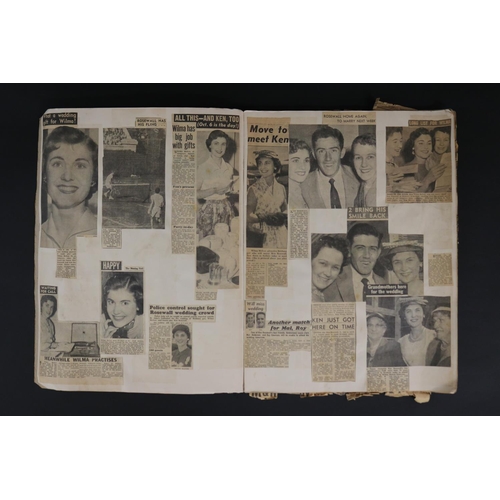 1089 - Album of newspaper clippings, to include Pro Tour Years from the 1950s & others, approx 50cm x 38cm.... 