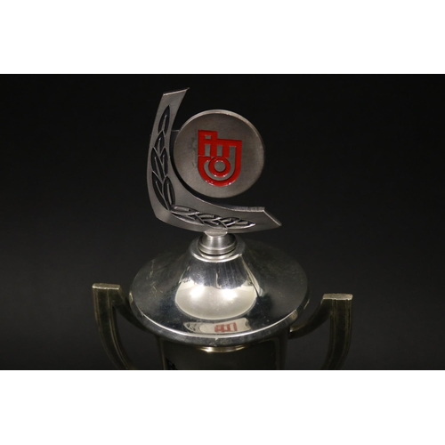 1147 - Tennis trophy. Inscribed, amro Handelsbank AG, 35 Tennis Legends Championships 1986 Moyland. Approx ... 