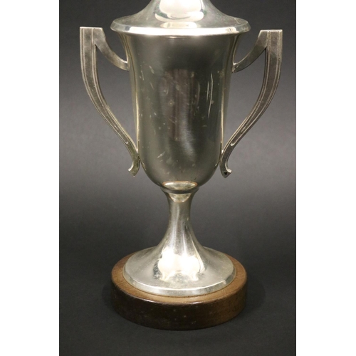 1147 - Tennis trophy. Inscribed, amro Handelsbank AG, 35 Tennis Legends Championships 1986 Moyland. Approx ... 