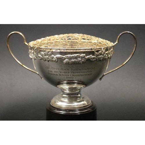 1116 - Twin handled tennis trophy. Inscribed, REPLICA OF THE BEECHAM TOURNAMENT FOR THE WORLD PROFESSIONAL ... 
