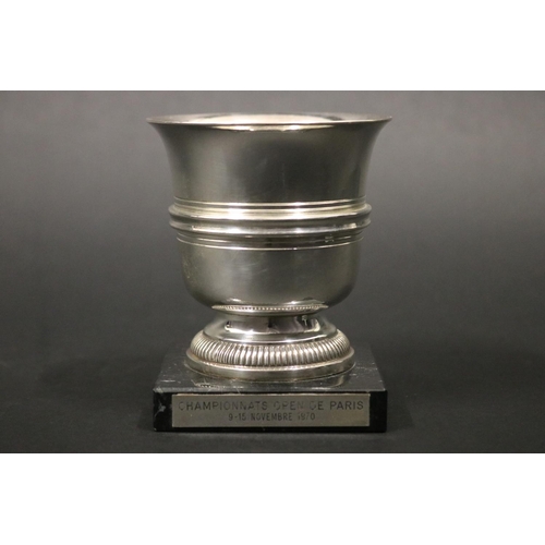 1130 - Tennis trophy. Inscribed, CHAMPIONNATS OPEN DE PARIS 9-15 NOVEMBRE 1970. Approx 9cm H x 8cm Dia. Pro... 