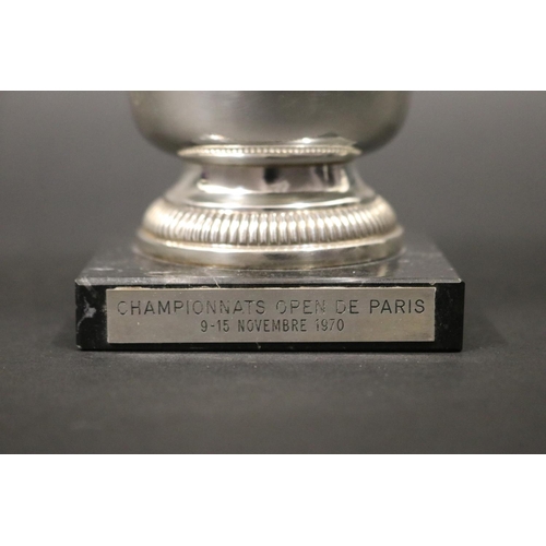 1130 - Tennis trophy. Inscribed, CHAMPIONNATS OPEN DE PARIS 9-15 NOVEMBRE 1970. Approx 9cm H x 8cm Dia. Pro... 