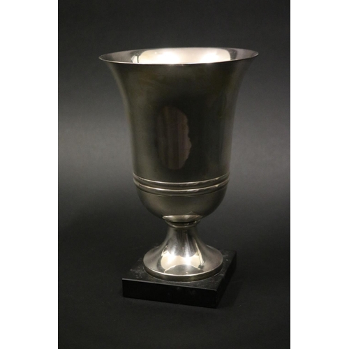 1347 - Unmarked pedestal trophy. Approx 22cm H x 14cm Dia. Provenance: Ken Rosewall Collection