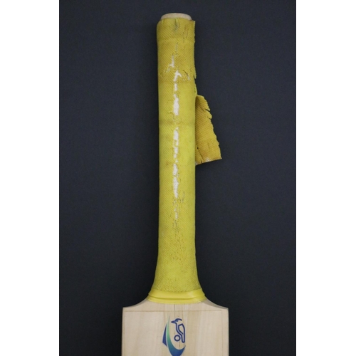 1402 - Signed Kookaburra cricket bat, Australia India 2007

Signed by: Ricky Ponting, Adam Gilchrist, Natha... 