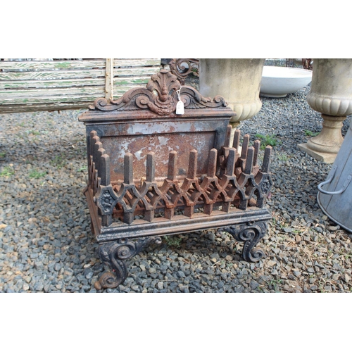 135 - Antique cast iron Gothic fire grate, Heavy, approx 56cm H x 55cm W x 32cm D