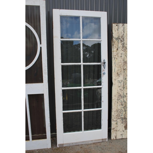 289 - Vintage screen door, a 10 glass pane wooden door (2)