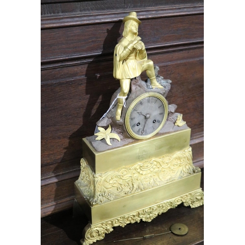 429 - Antique early 19th century French ormolu figural mantle clock, silk suspension movement, has pendulu... 