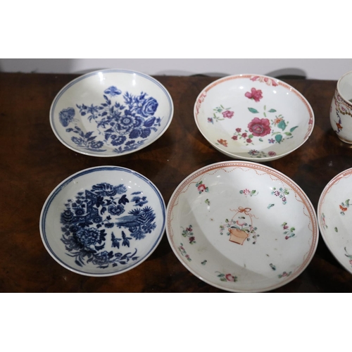 569 - Selection of 18th century porcelain to include early Worcester, teapot approx 9.5cm H