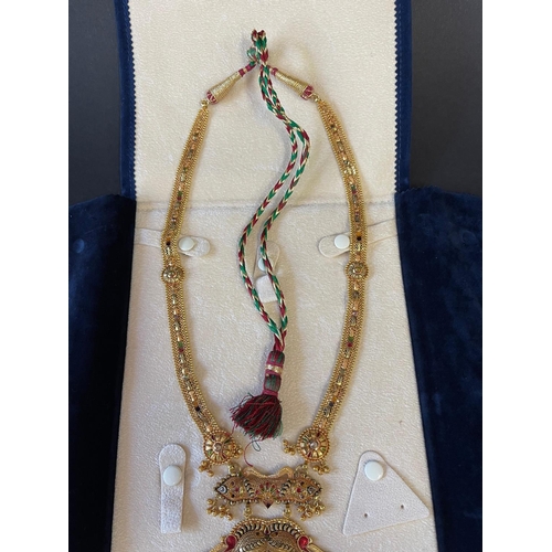 155 - Magnificent traditional Indian necklace of high carat yellow gold filigree, enamel and stones neckla... 