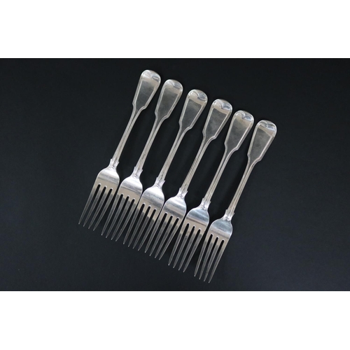 131 - Set of six George IV hallmarked sterling silver forks, London 1826-27, Robert Rutland, approx 480 gr... 