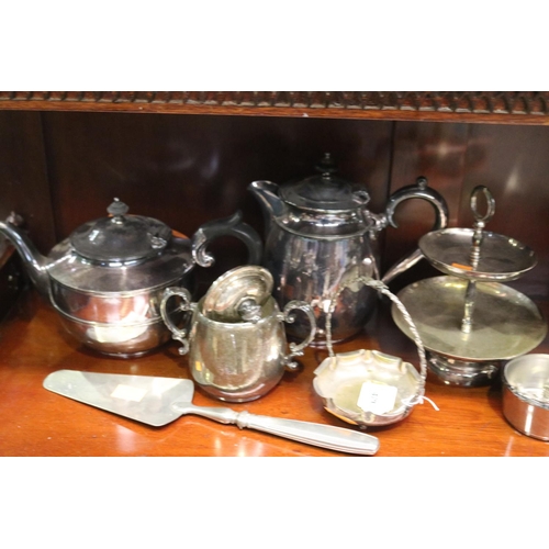 527 - Assortment of French silver plate to include server, teapot etc, approx 17cm H and shorter