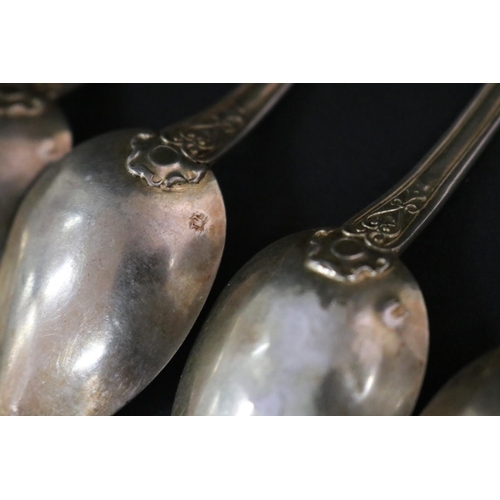 193 - Set of six French silver teaspoons with Minerva head, approx 95 grams (6)