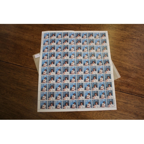 606 - Unused- New Zealand 25c Princess Diana, George and Harry, 1985, approx 100 stamps