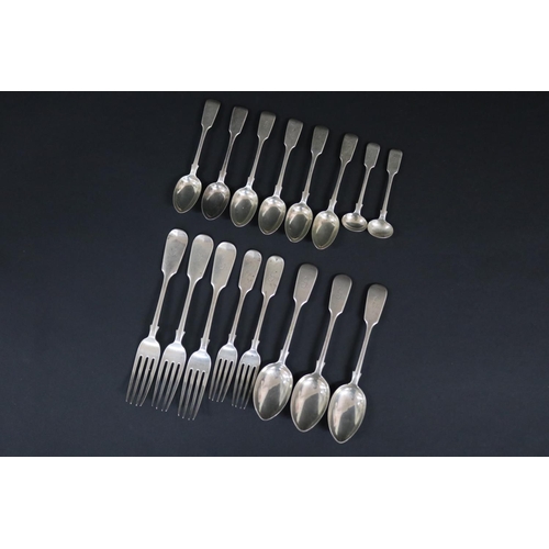 208 - Assorted lot of antique hallmarked sterling silver cutlery, Edinburgh 1847-48 and 1857-58 various ma... 