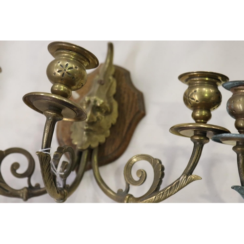 562 - Pair of wall sconces (2), each approx 18cm H x 27cm W