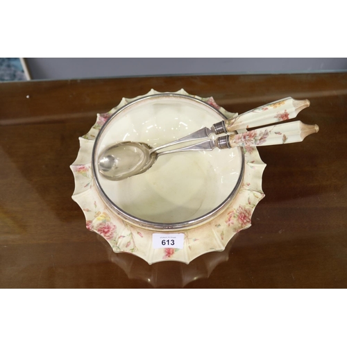 613 - Doulton salad bowl & servers (3), approx 14cm H x 27cm D