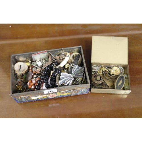 615 - Lot of mixed costume jewellery