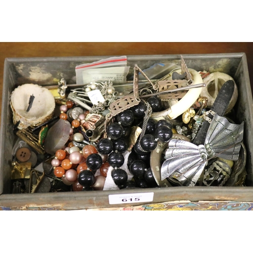 615 - Lot of mixed costume jewellery