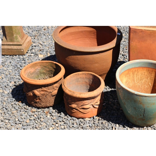 122 - Selection of terracotta garden pots, approx 38cm H x 52cm Dia and smalller