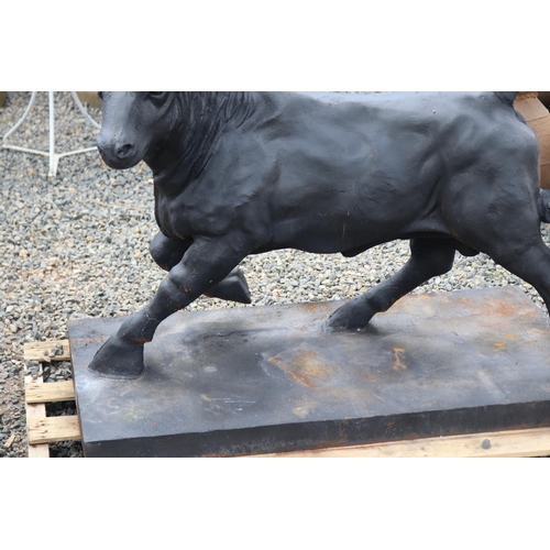 238 - Large cast iron bull, approx 93cm H x 124 cm long, x 60 cm depth