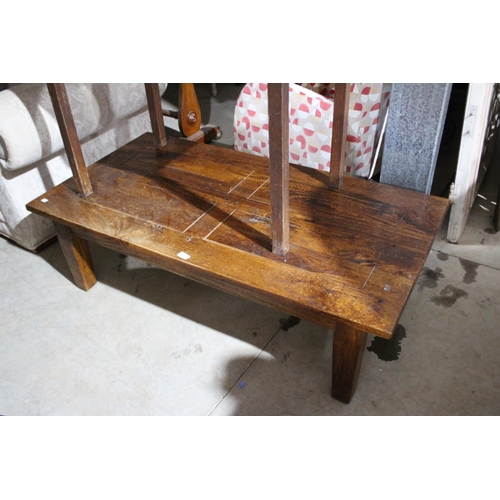 473 - Hardwood coffee table, approx 40cm H x 135cm W x 71cm D