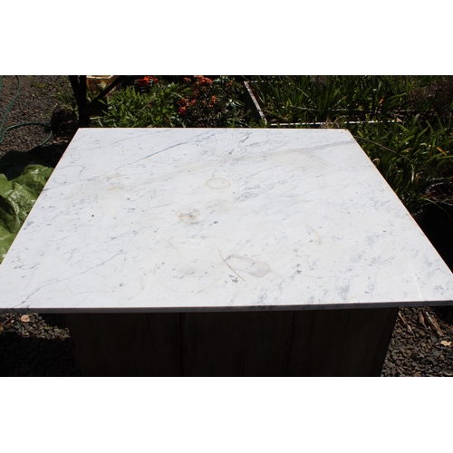 228 - Large square shape slab of white marble, approx 120cm Sq