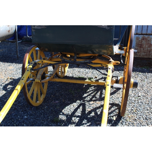 93 - Antique 19th century French horse drawn buggy