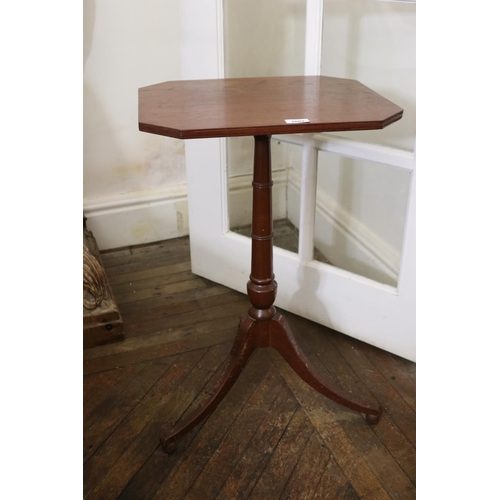 1007 - Georgian style wine table, three splay legs, approx 72cm H x 45cm W x 38cm D