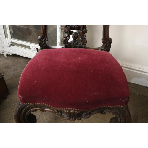 1027 - Elaborate Georgian style chair