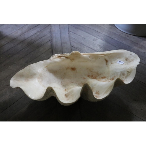 1109 - Large clam shell, approx 67cm W