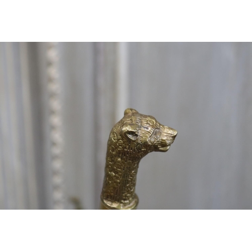 1156 - Walking stick cast brass leopards head mount, approx 97cm L