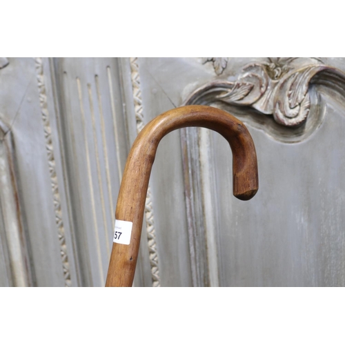 1157 - Rare iron spade head walking stick, approx 82 cm long