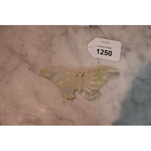 1250 - Mother of pearl butterfly brooch 11cm W