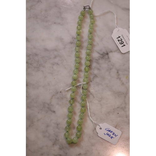 1291 - Pale green jade necklace