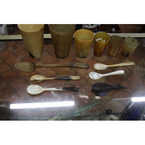 1353 - Selection of six antique horn beakers & various size antique horn spoons, approx 11cm H x 7cm Dia an... 