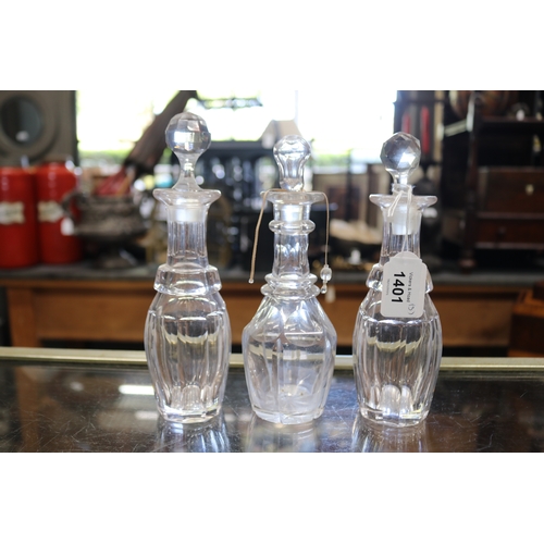 1401 - Set of three antique Georgian decanters, approx 20cm H each (3)