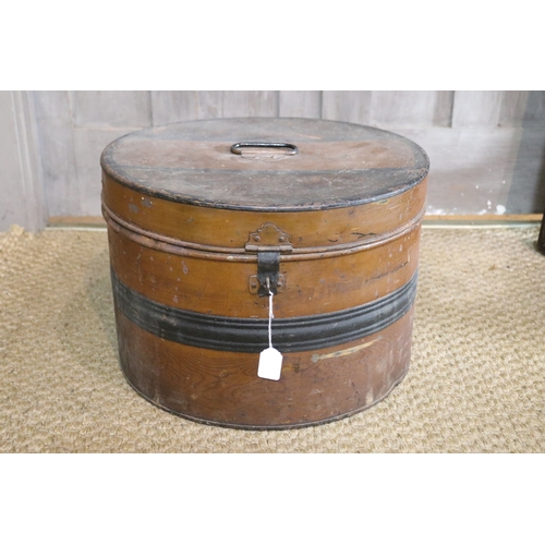 1191 - Large antique tin hat box, approx 32cm H x 46cm Dia